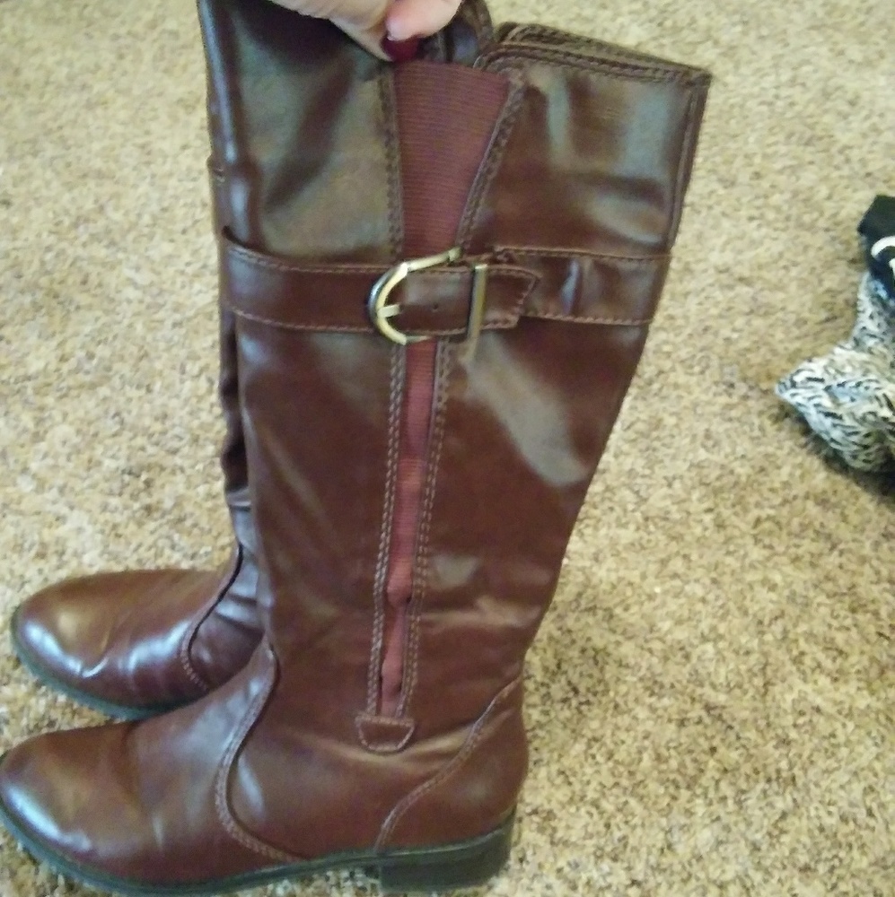 Brown boots